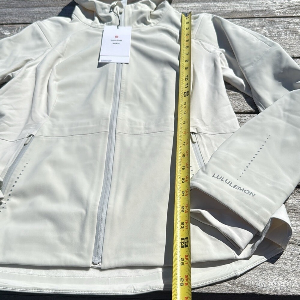 Lululemon Womens Cross Chill Performance Jacket Bone size XL NWT - Picture 2 of 11